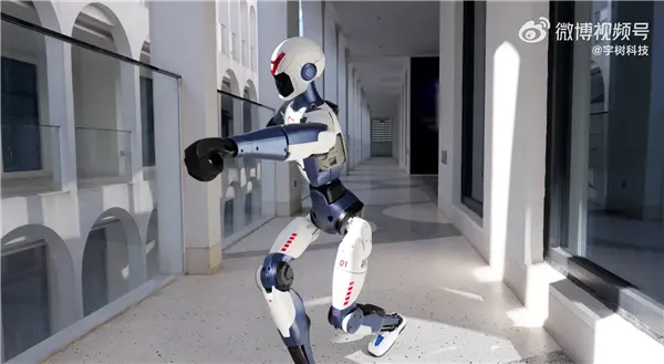 網友質疑機器人跳舞、拳擊沒用 宇樹科技創始人王興興回應