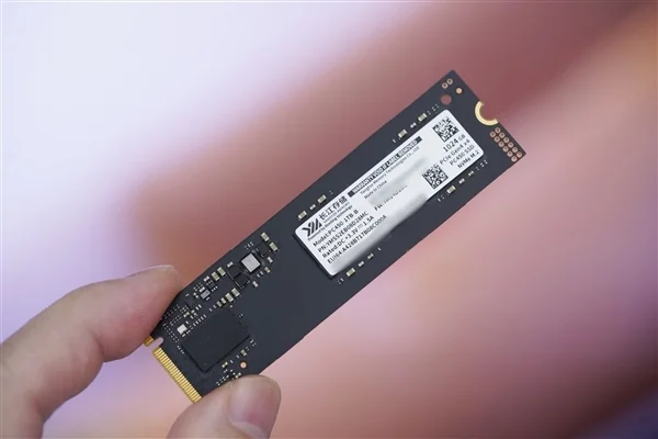 疾速7000MB/s！長江存儲PC450 1TB SSD圖賞