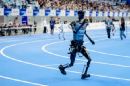 被嘲像&ldquo;爺爺&rdquo;的機器人背后，這一行業以半價推動11倍增長