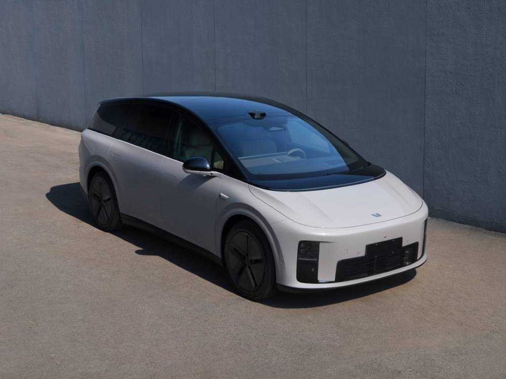 李想回應一切！沖擊50萬年銷，預告純電旗艦，還談了高管出走和漲價